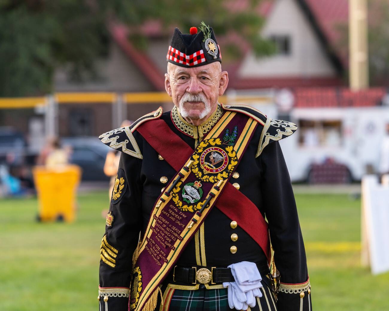 The glengarry hat : ceremonial tradition in scotland